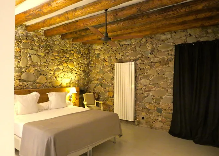 Mas Carreras 1846 Historic Luxury House Nyaraló